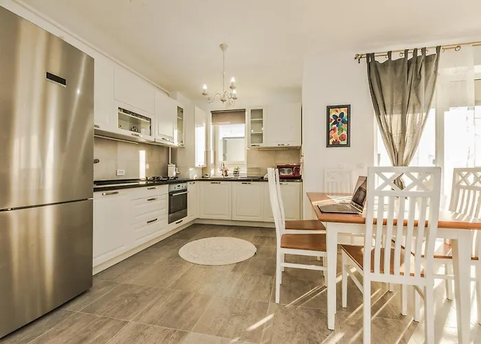 Elegant Sophia's Apartment