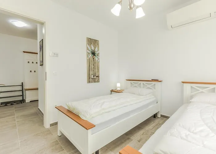 Elegant Sophia's Apartment